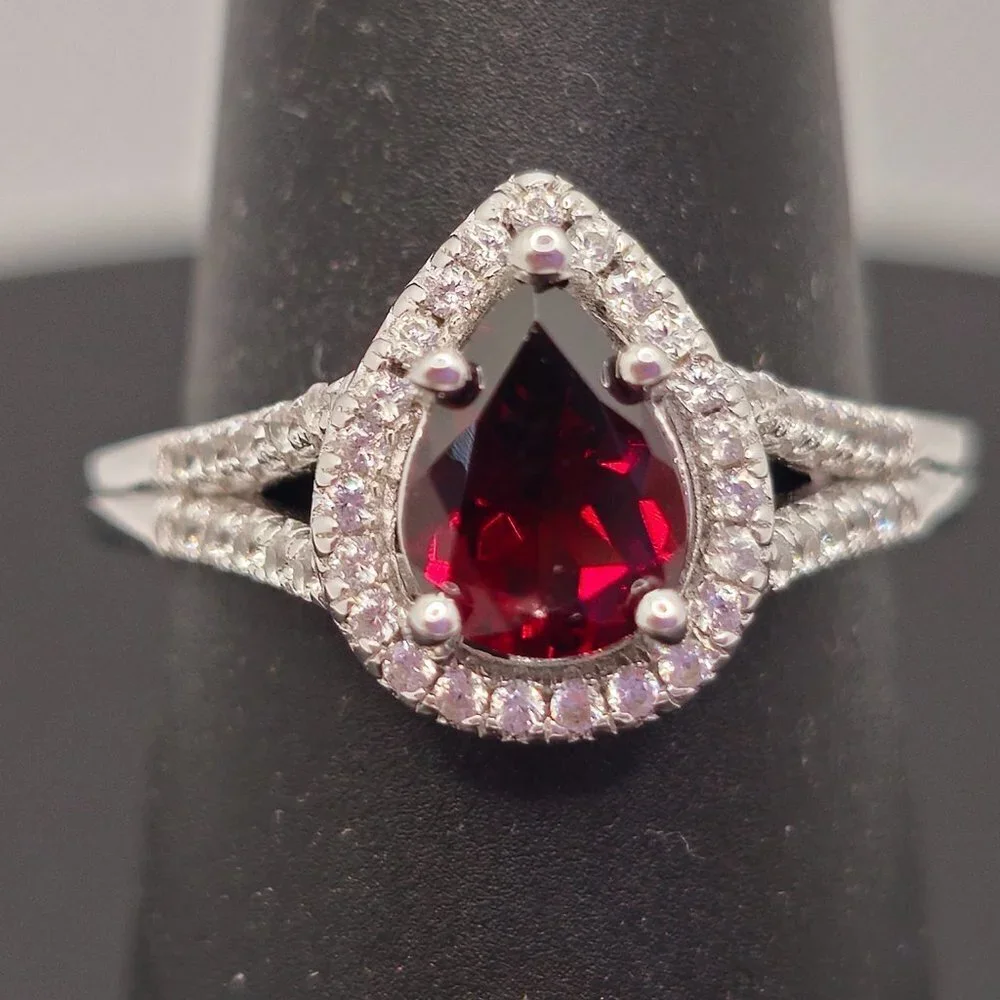 Red Garnet &‎ White Zircon Sterling Silver Ring Size 7